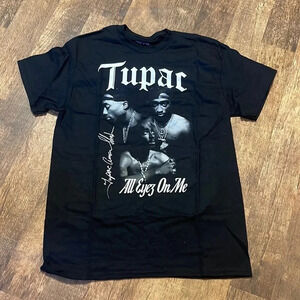 Tupac “all eyes on me” Y2K graphic T-shirt medium